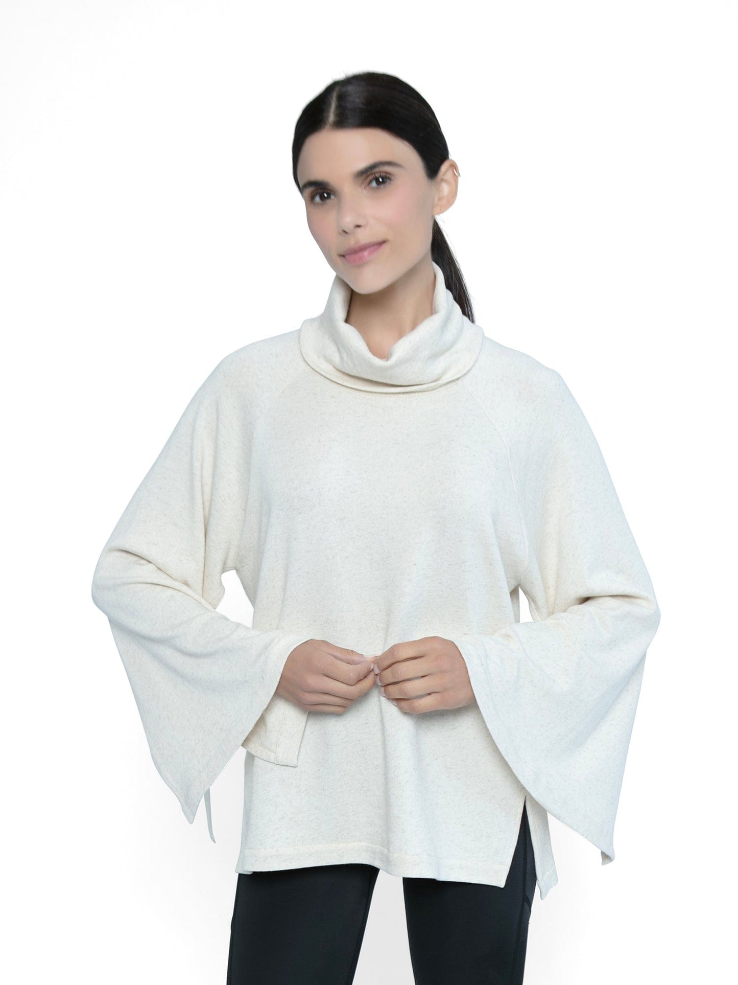 InEmergence Ivory / XS/S Turtle Knit Weightless Cape - Black