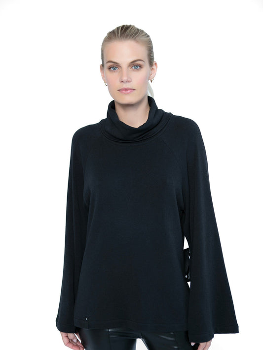 InEmergence  Turtle Knit Weightless Cape - Black-2